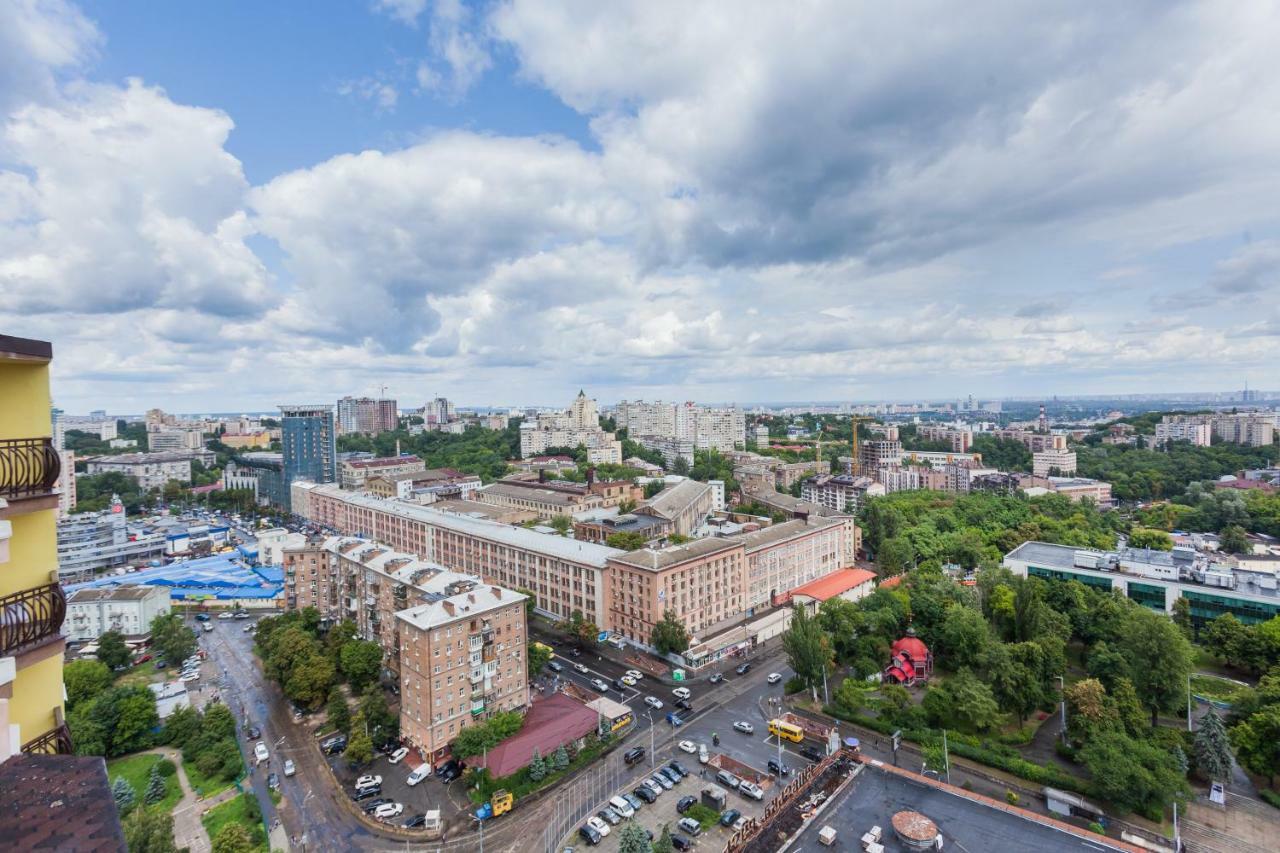 Апартаменти "Kopernik" Kyiv Exterior photo